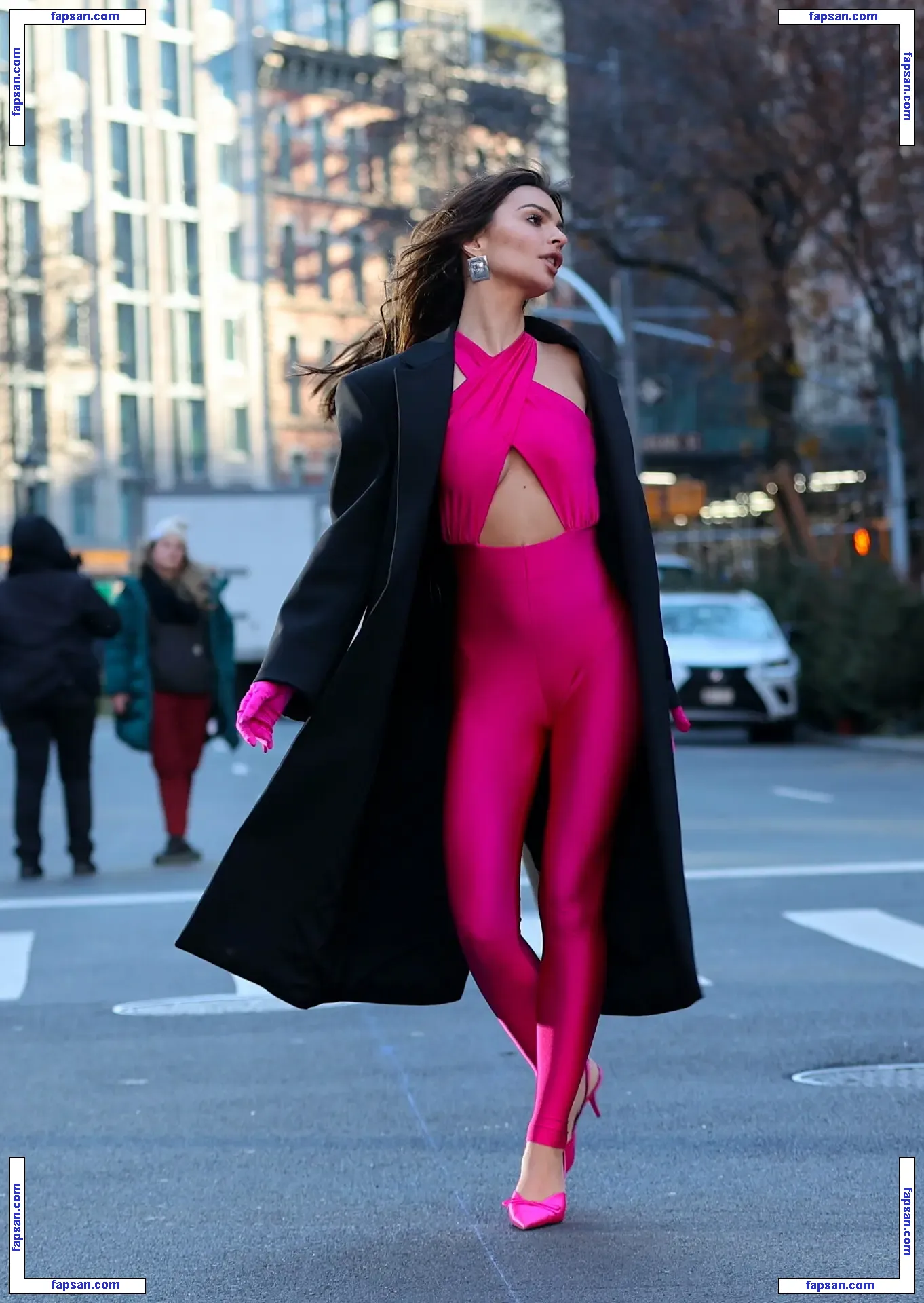 Emily Ratajkowski nude photo #16823 from OnlyFans
