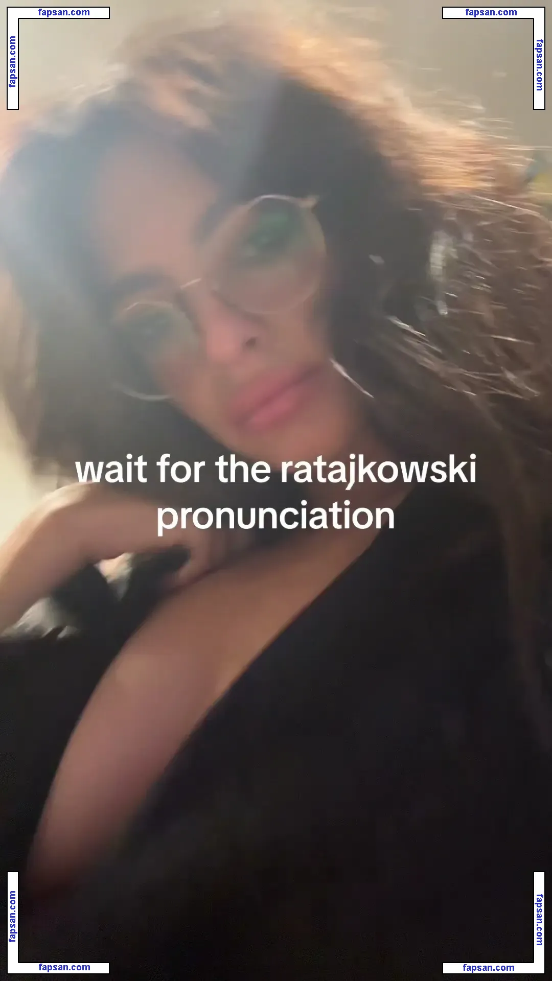 Emily Ratajkowski nude photo #16871 from OnlyFans