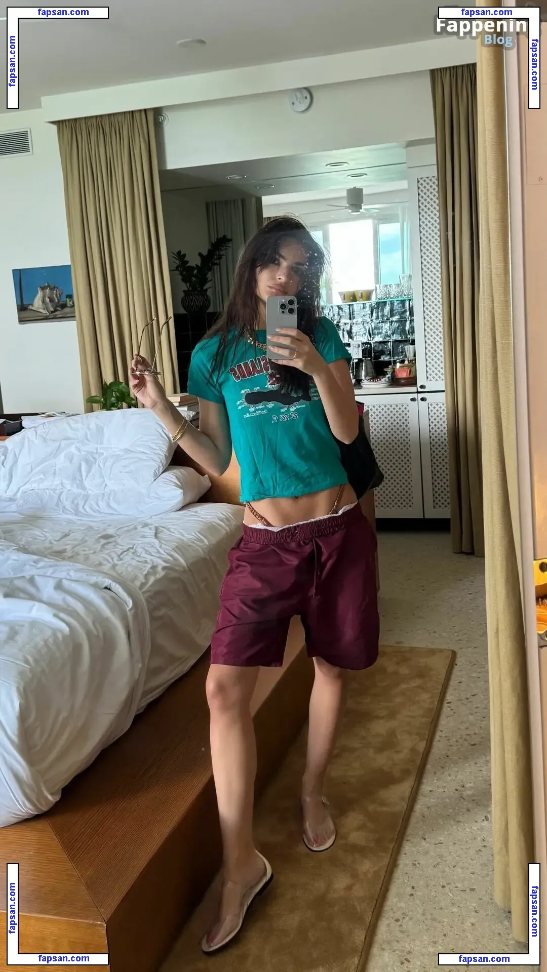 Emily Ratajkowski nude photo #16888 from OnlyFans