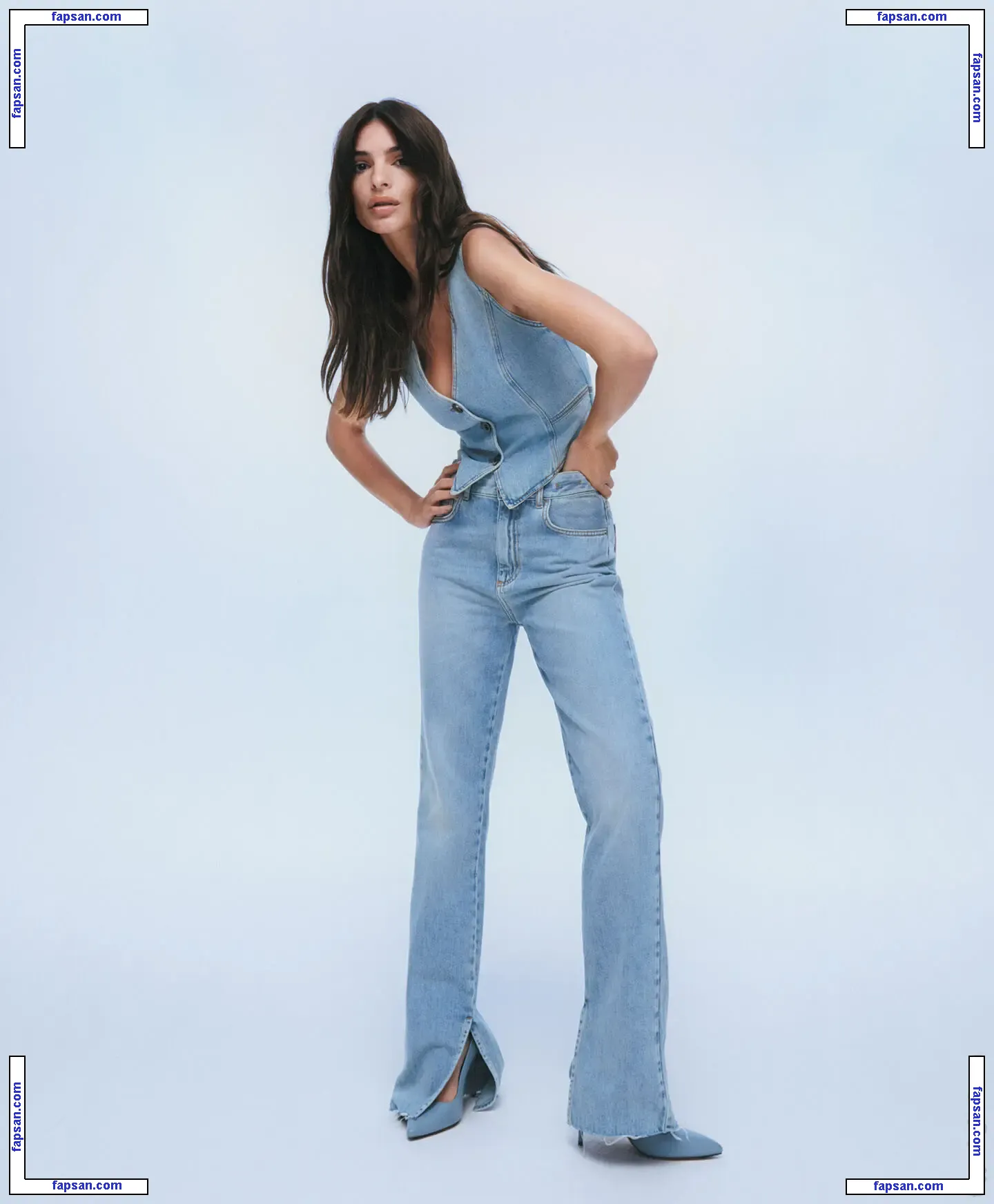 Emily Ratajkowski nude photo #17133 from OnlyFans