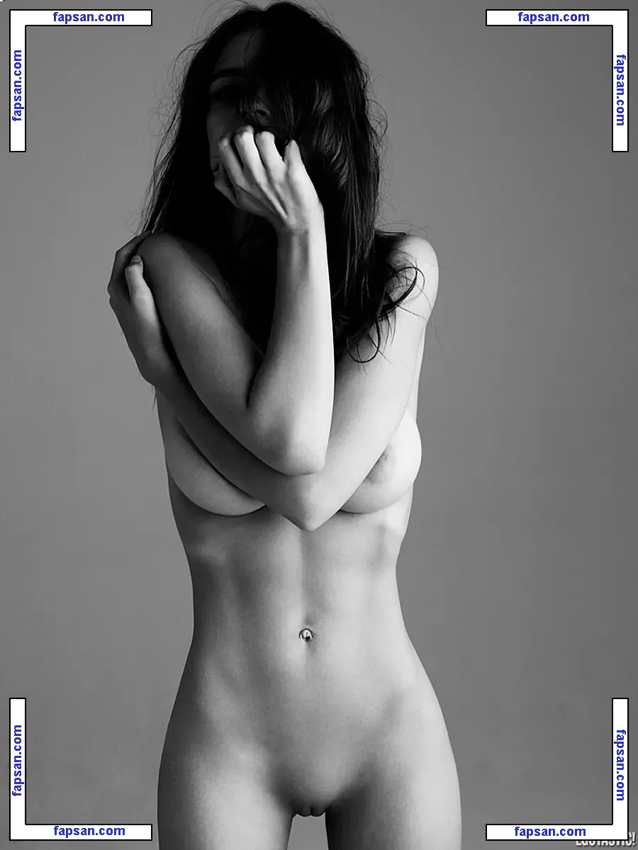 Emily Ratajkowski nude photo #17330 from OnlyFans