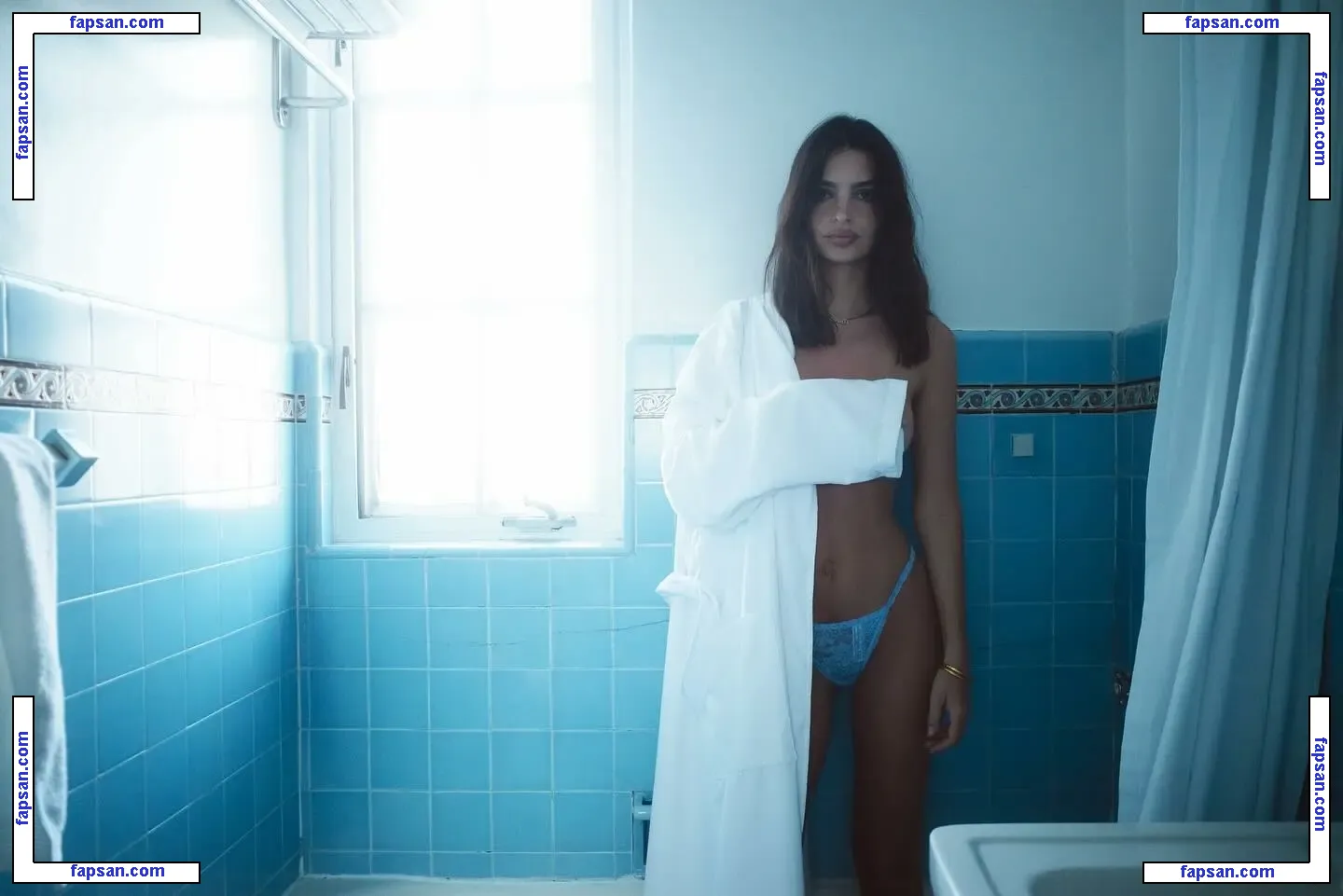 Emily Ratajkowski nude photo #17603 from OnlyFans