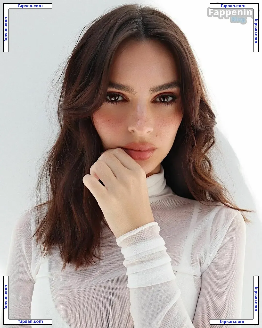 Emily Ratajkowski nude photo #17669 from OnlyFans