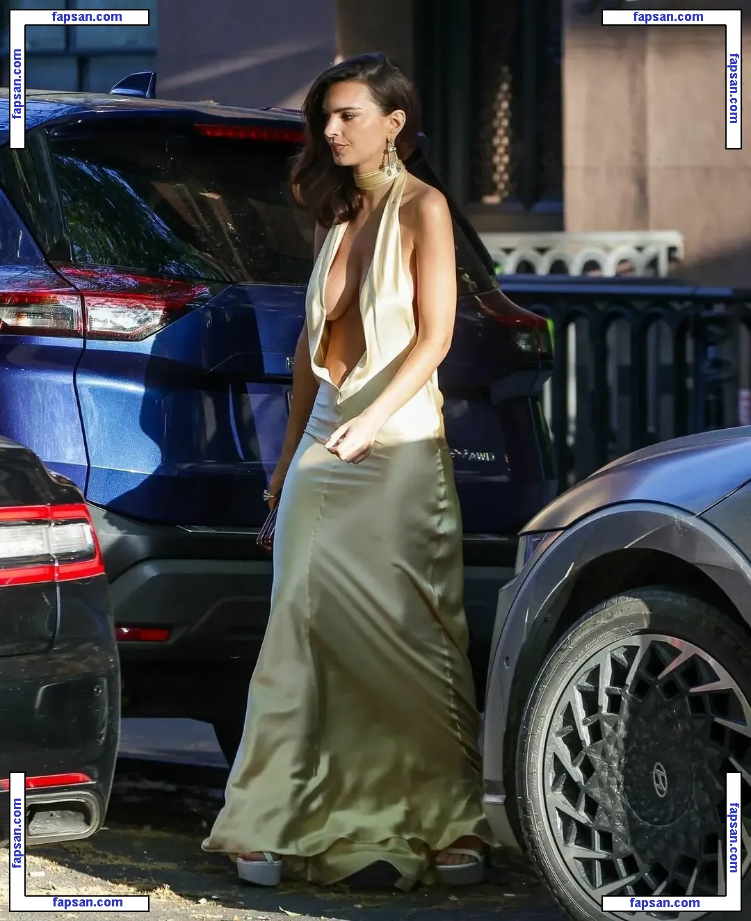 Emily Ratajkowski nude photo #17685 from OnlyFans