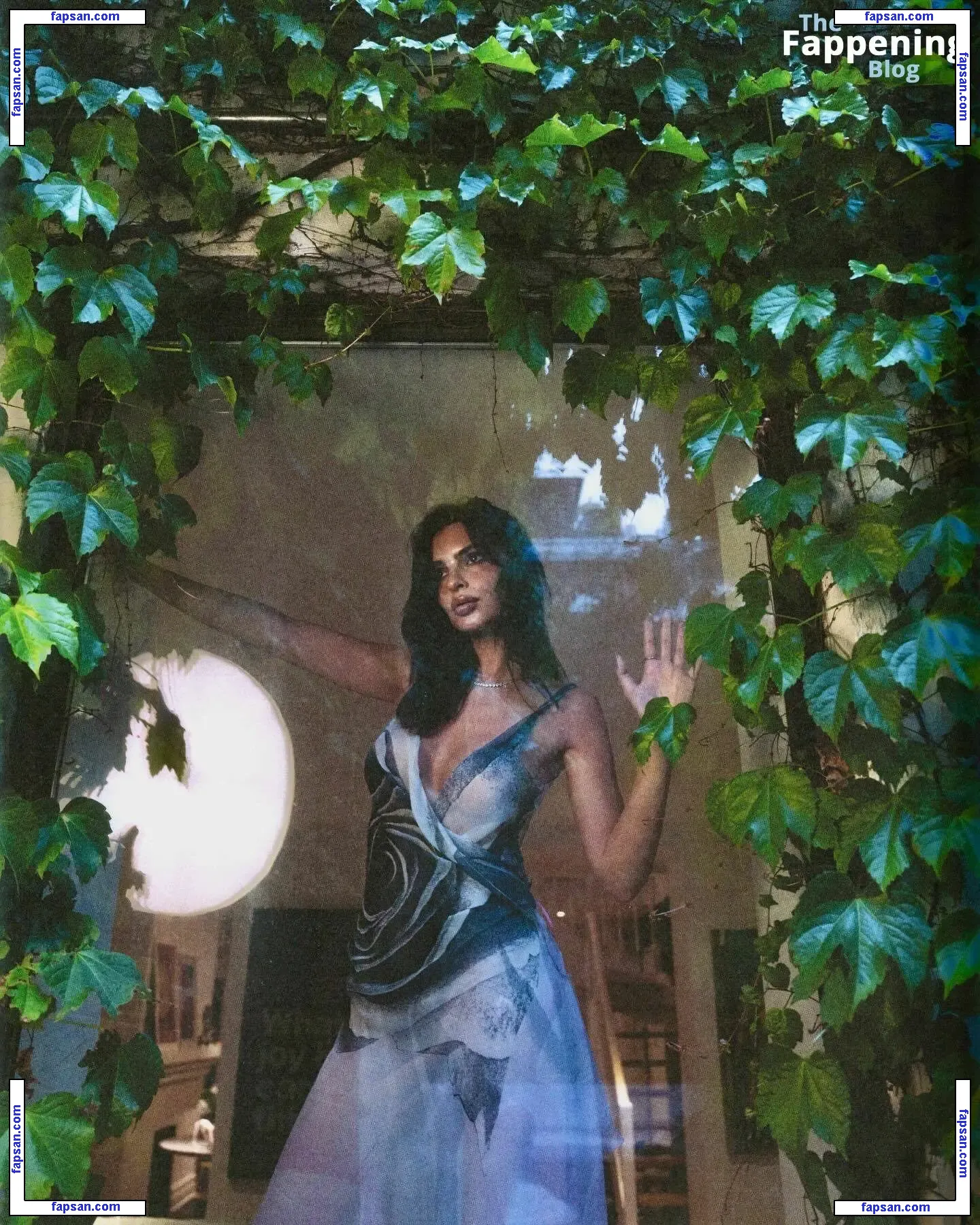Emily Ratajkowski nude photo #17849 from OnlyFans