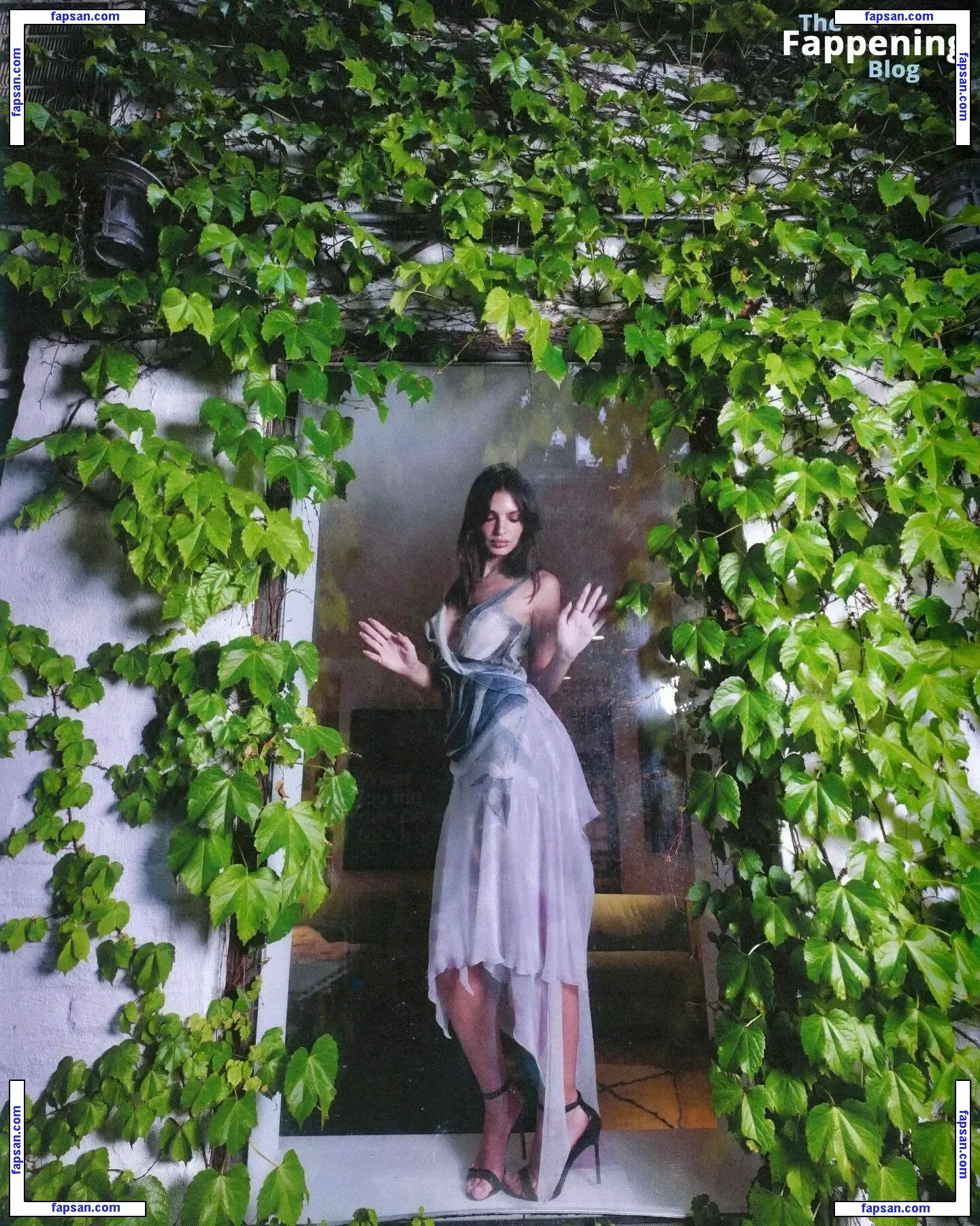 Emily Ratajkowski nude photo #17851 from OnlyFans