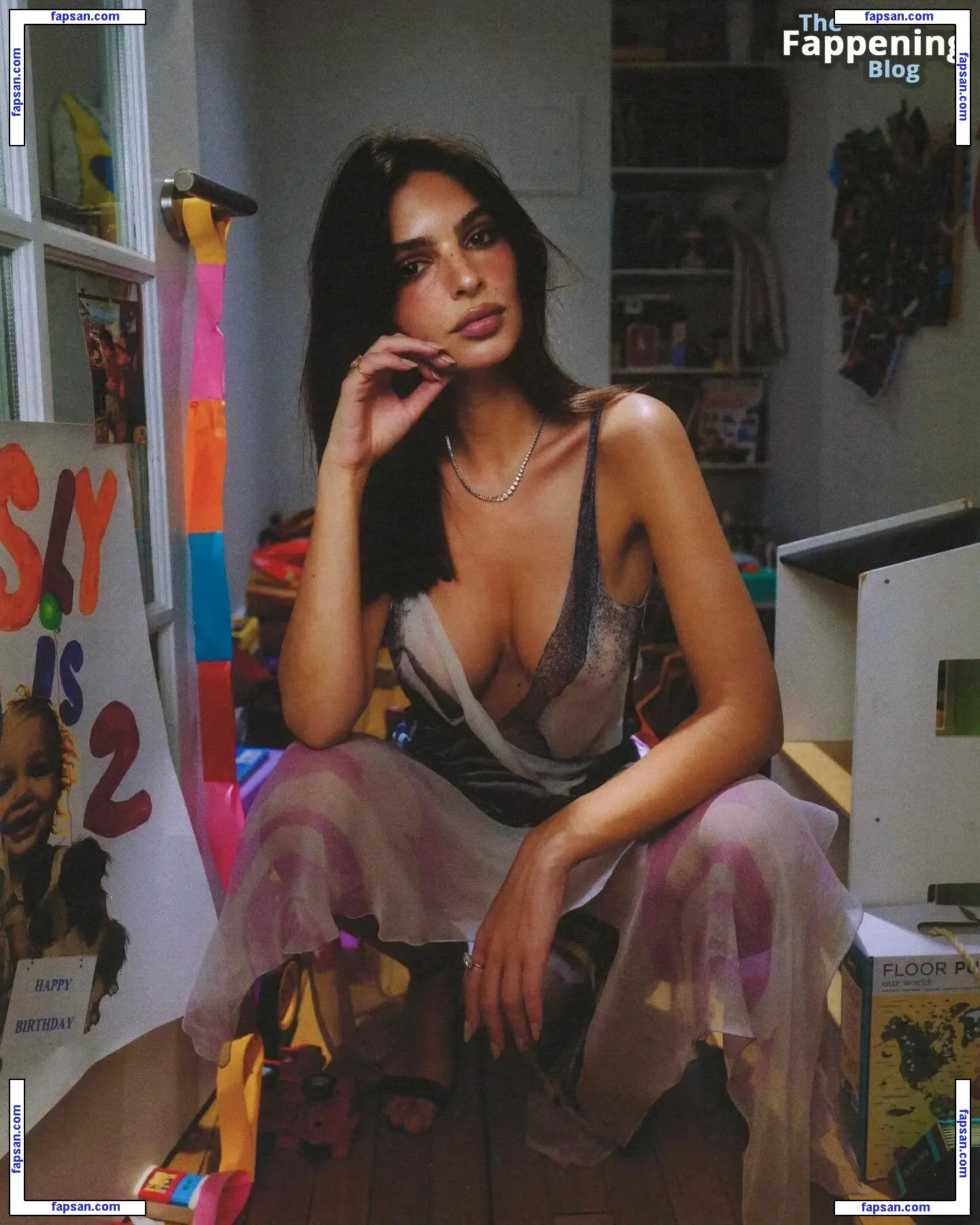 Emily Ratajkowski nude photo #17860 from OnlyFans