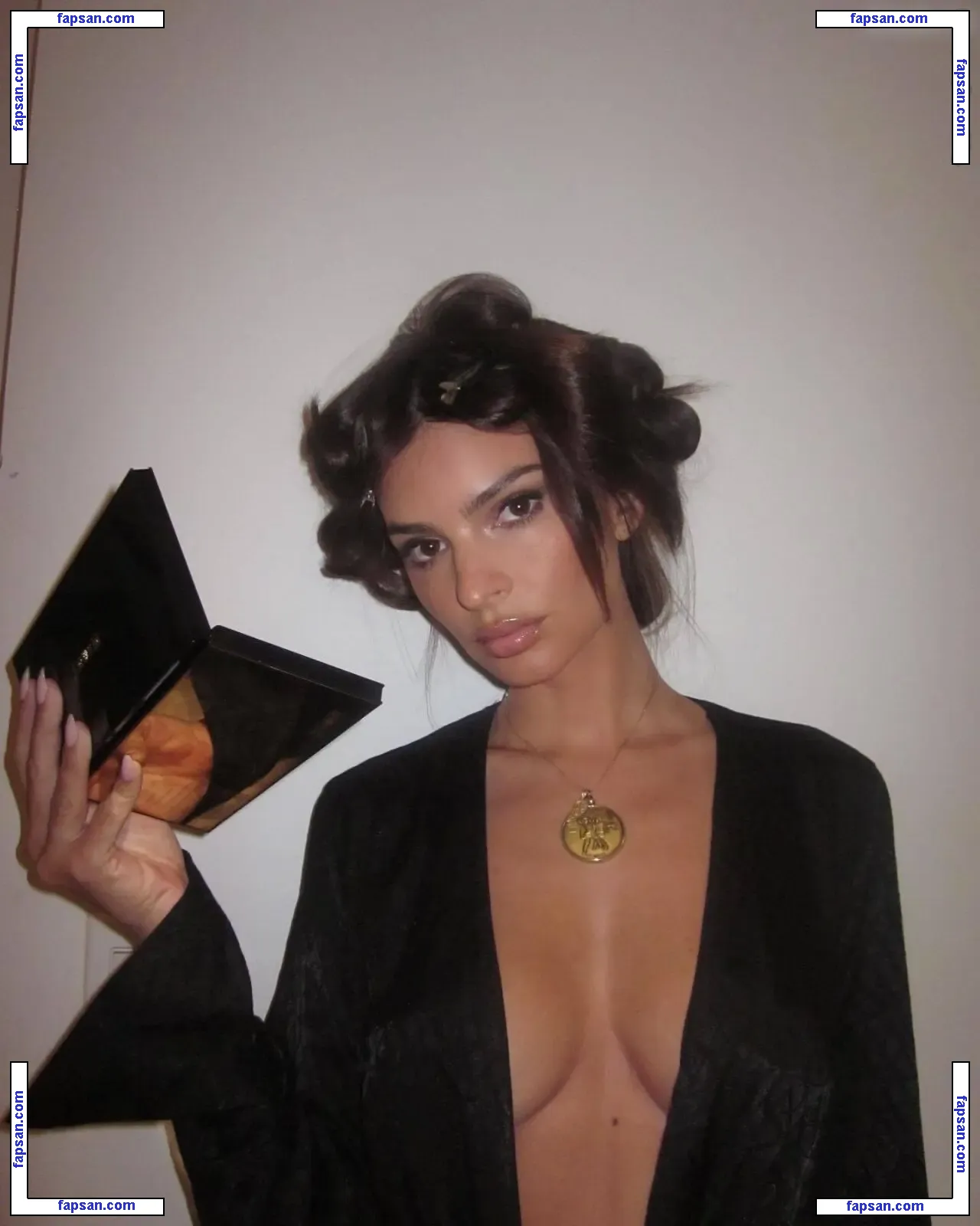 Emily Ratajkowski nude photo #17926 from OnlyFans