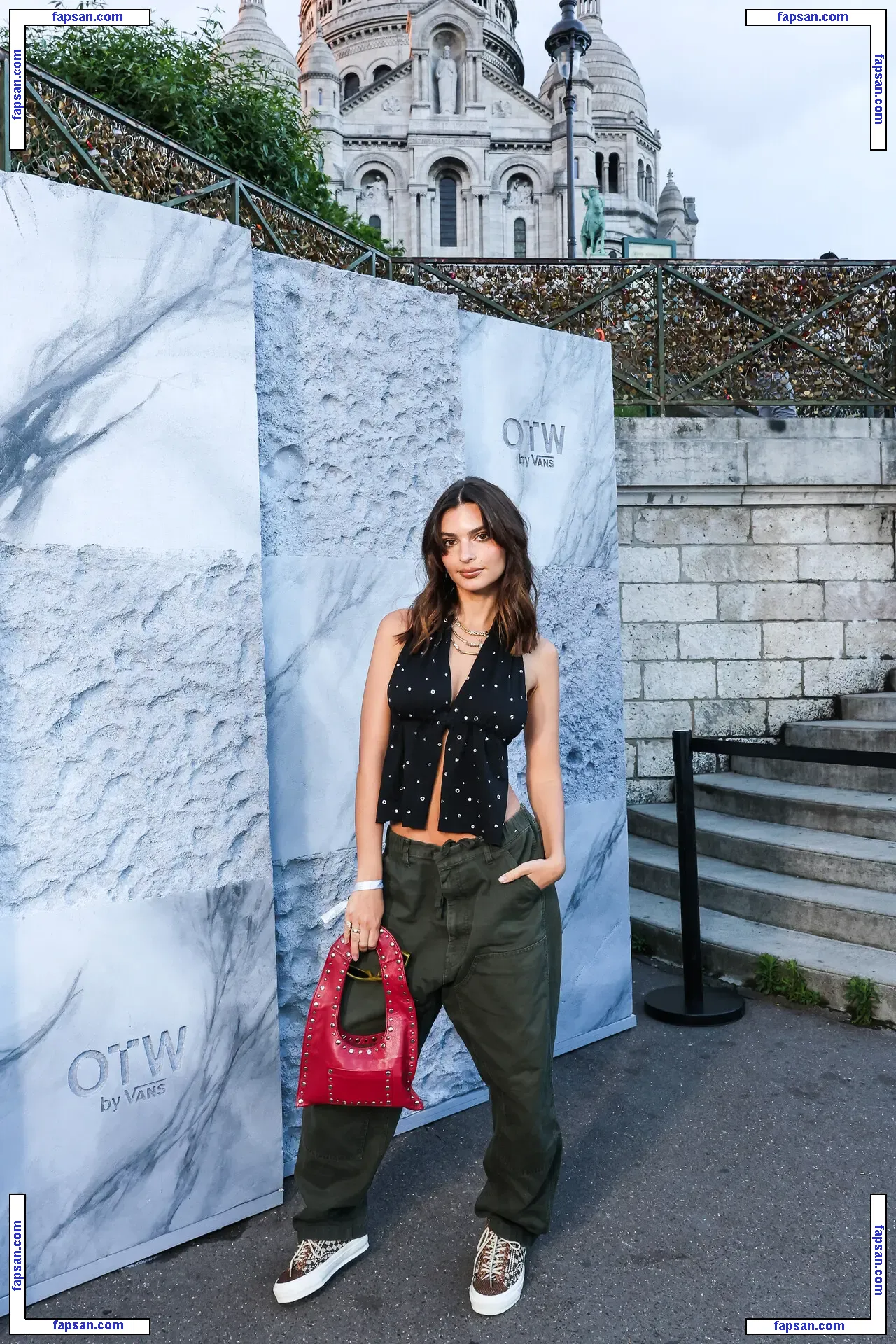 Emily Ratajkowski nude photo #18274 from OnlyFans