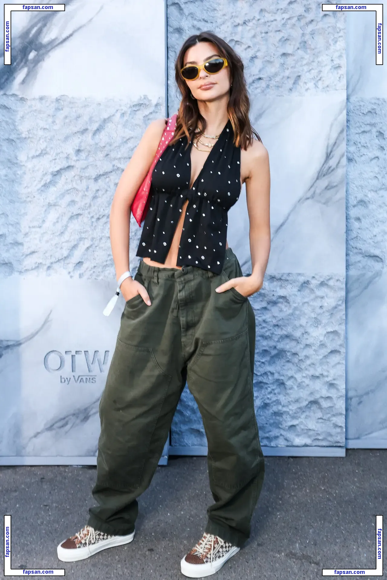 Emily Ratajkowski nude photo #18286 from OnlyFans