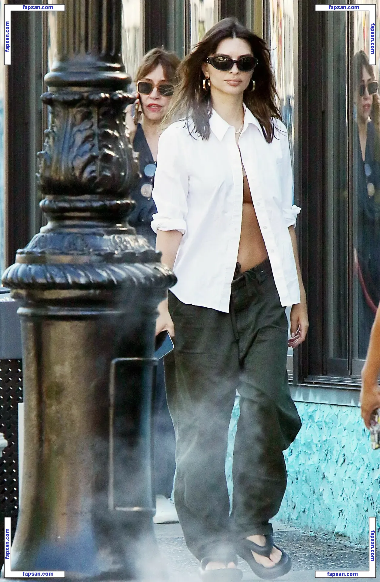 Emily Ratajkowski nude photo #18341 from OnlyFans