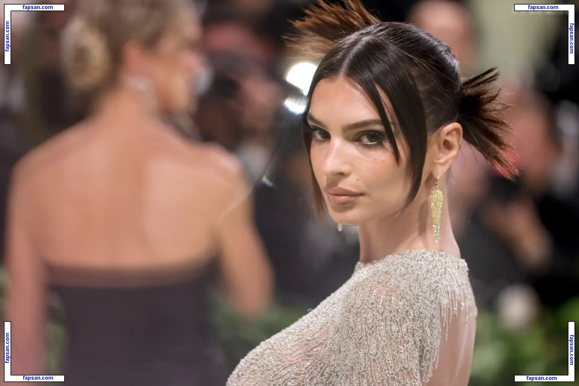 Emily Ratajkowski nude photo #18359 from OnlyFans