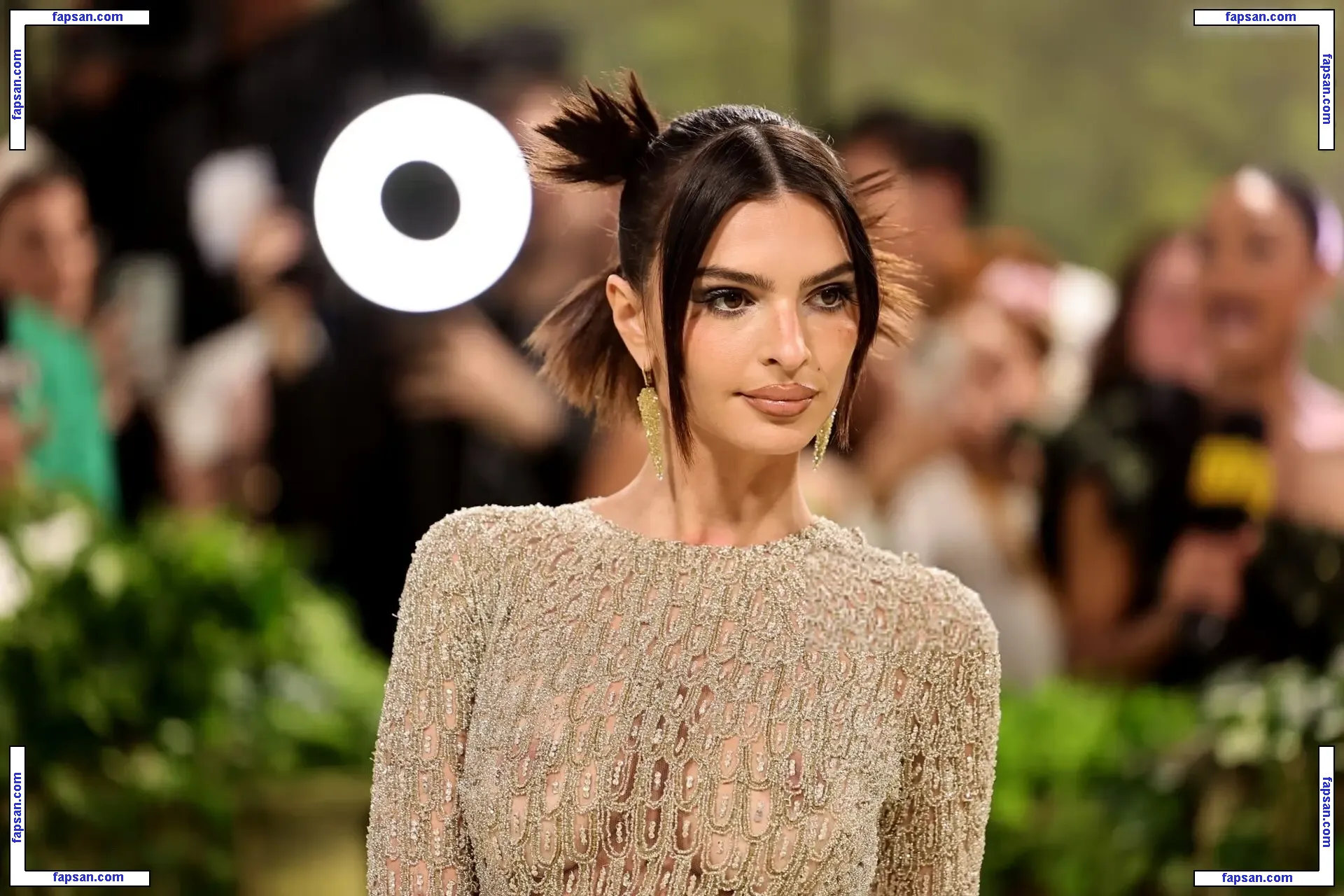Emily Ratajkowski nude photo #18368 from OnlyFans