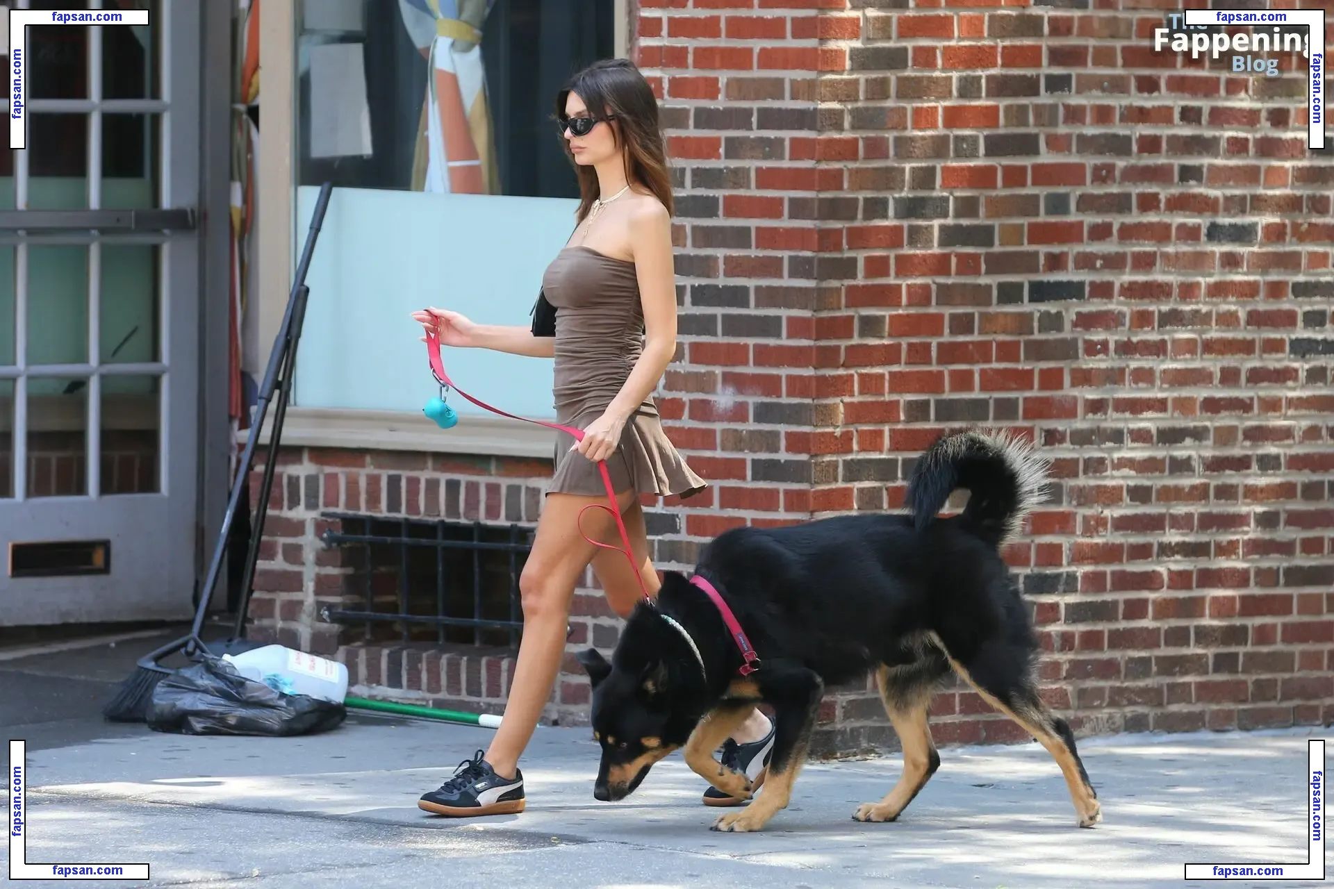 Emily Ratajkowski nude photo #18409 from OnlyFans