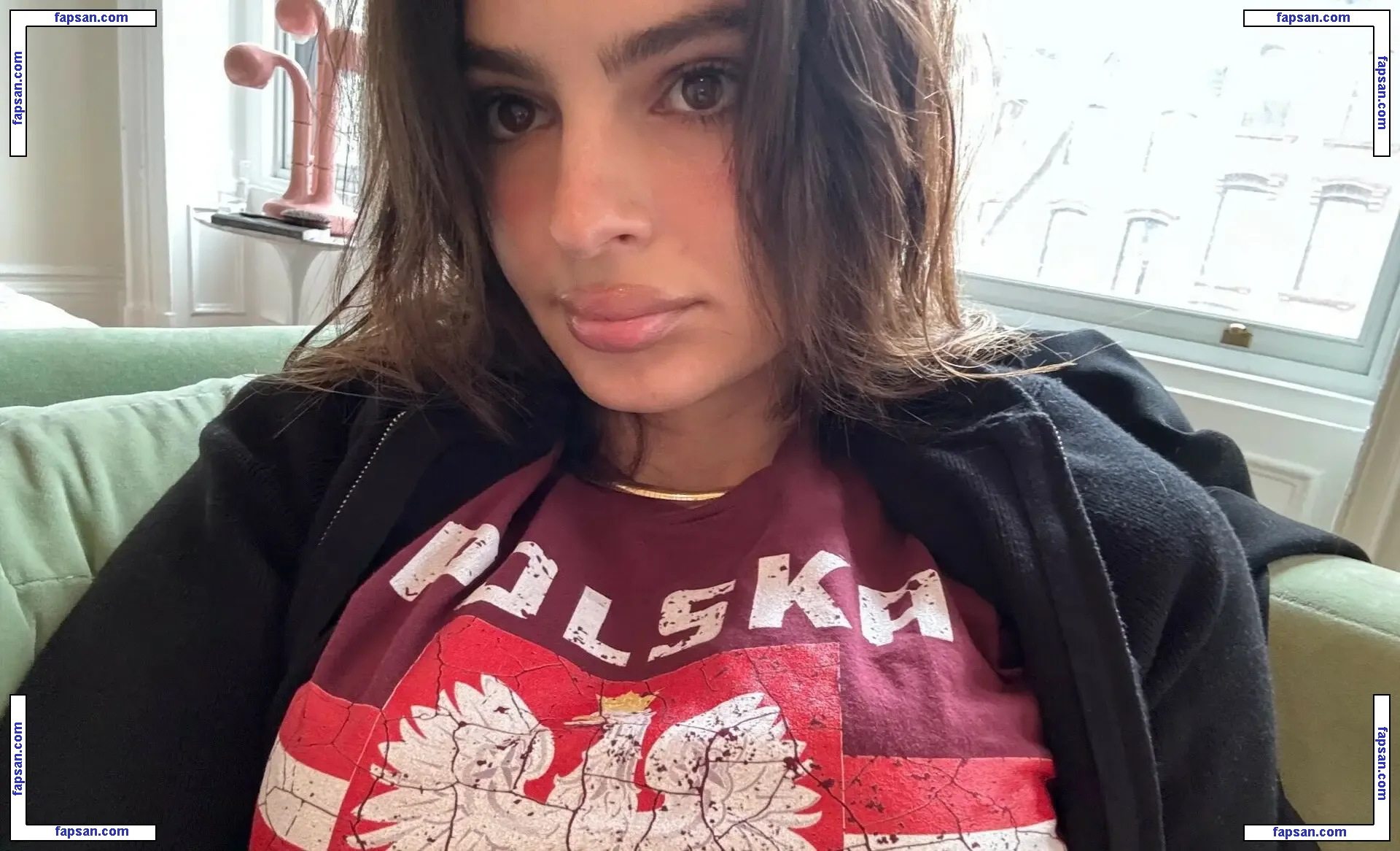 Emily Ratajkowski nude photo #18980 from OnlyFans