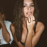 Emily Ratajkowski голая #1897
