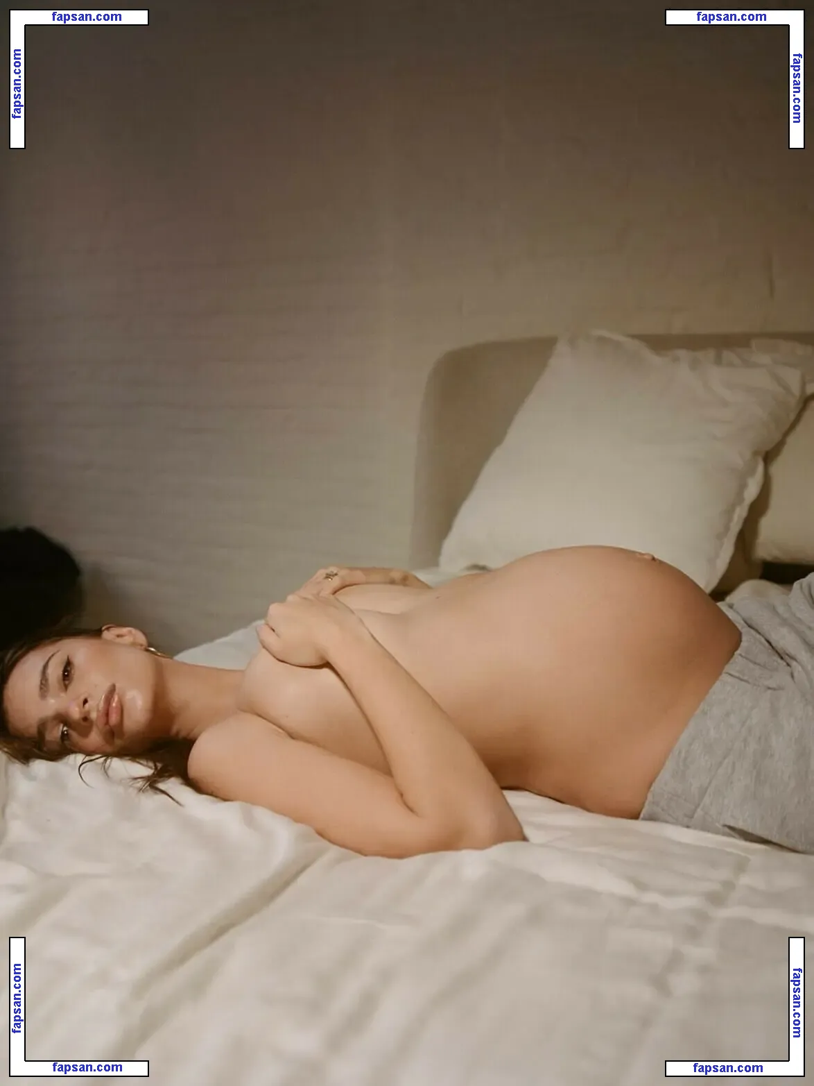 Emily Ratajkowski nude photo #19226 from OnlyFans