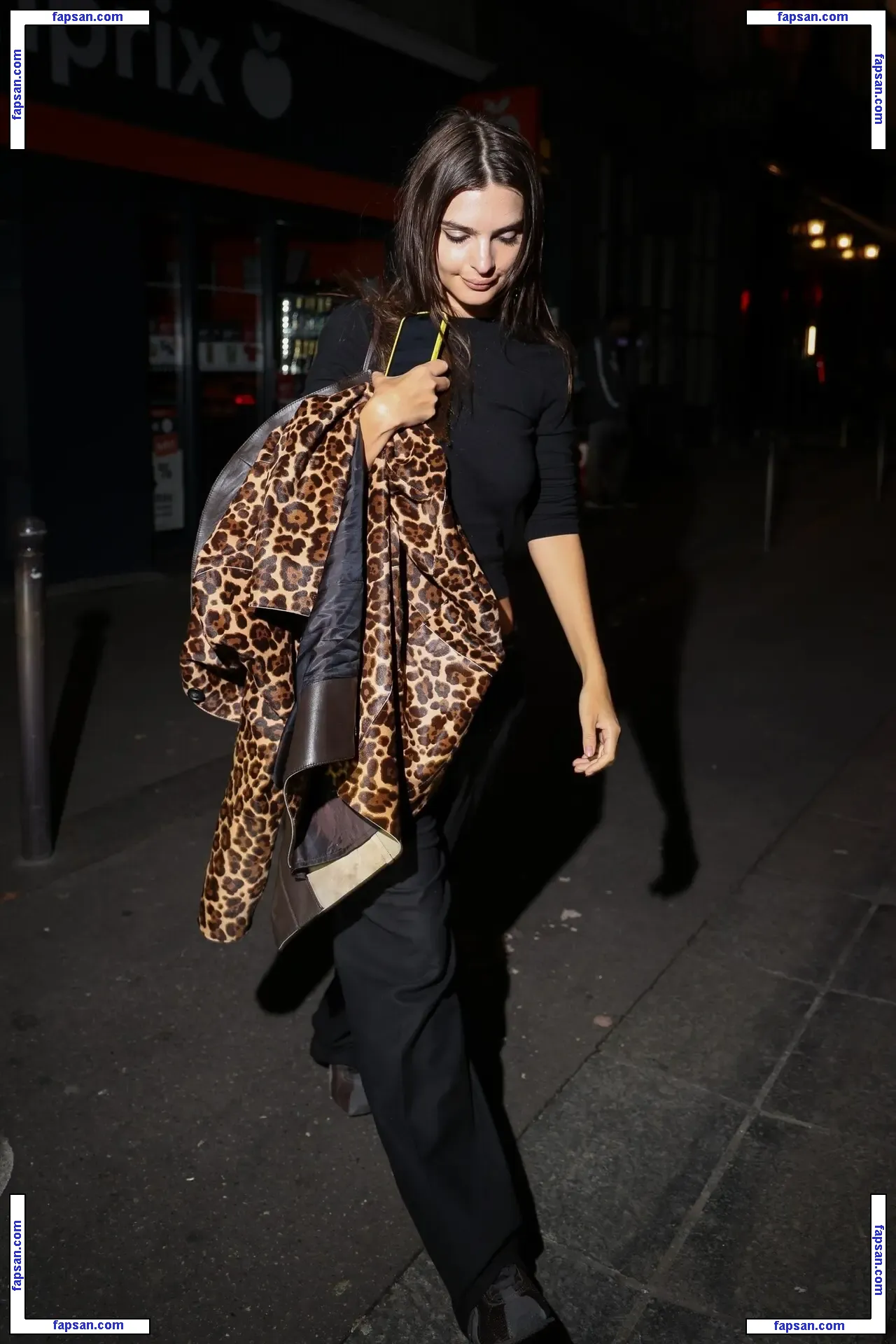 Emily Ratajkowski nude photo #19396 from OnlyFans