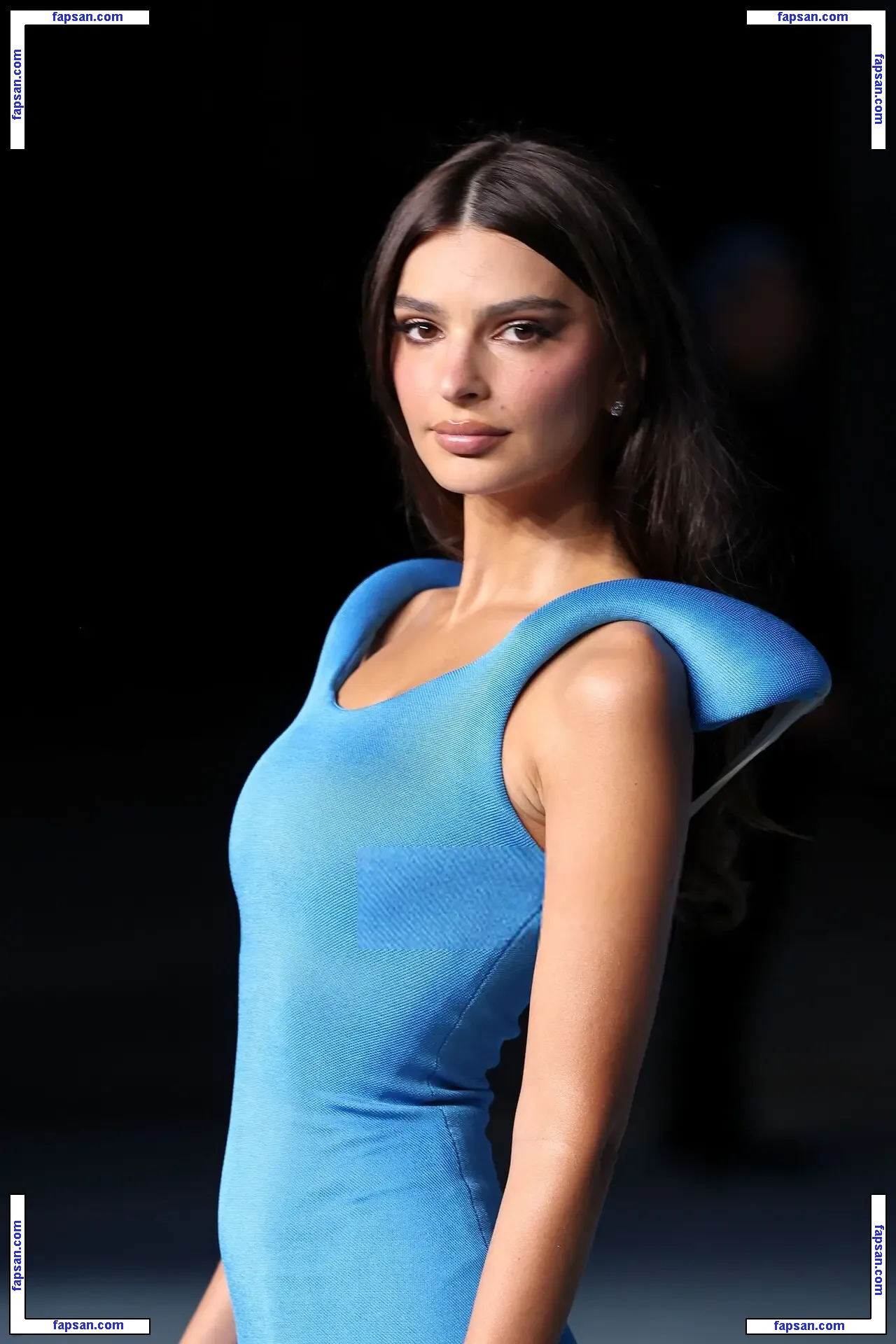 Emily Ratajkowski nude photo #19401 from OnlyFans