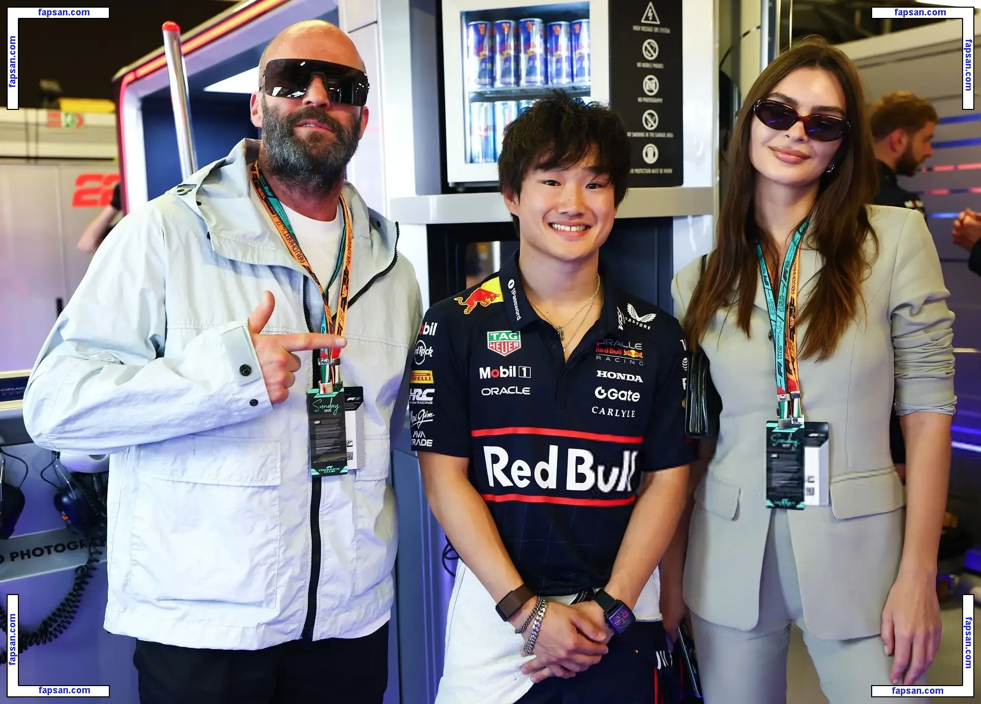 Emily Ratajkowski nude photo #19471 from OnlyFans