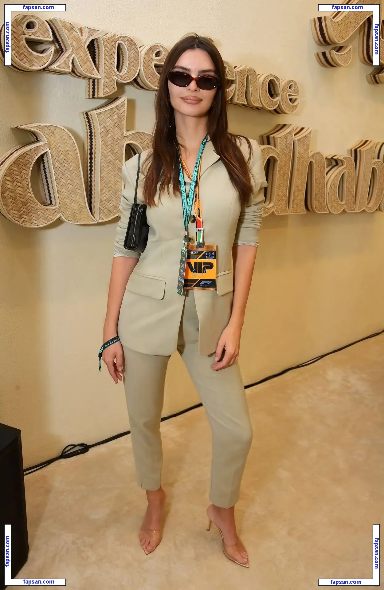 Emily Ratajkowski nude photo #19475 from OnlyFans