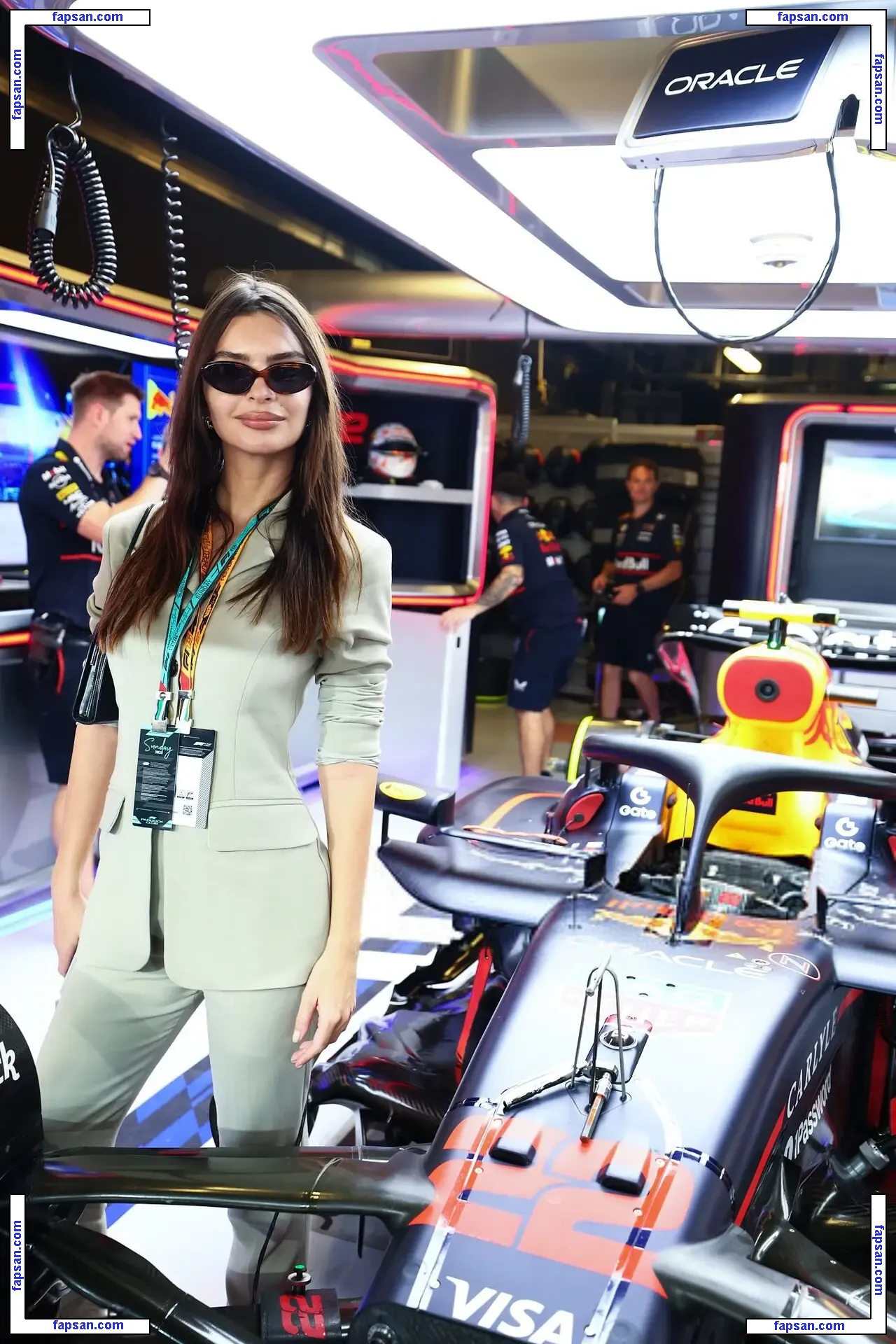 Emily Ratajkowski nude photo #19476 from OnlyFans