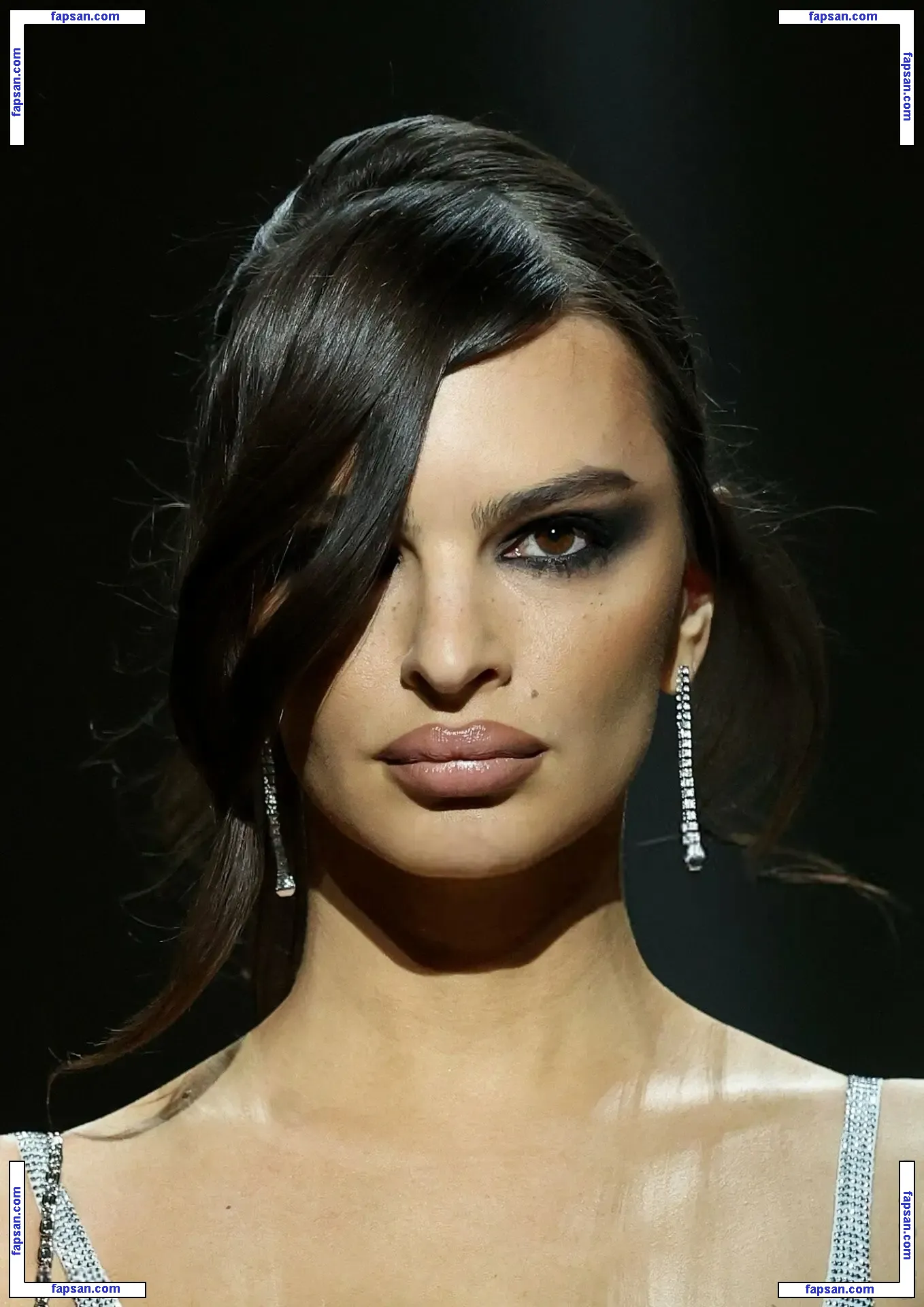 Emily Ratajkowski nude photo #19493 from OnlyFans