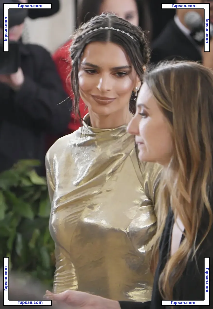 Emily Ratajkowski голая фото #2166 с Онлифанс
