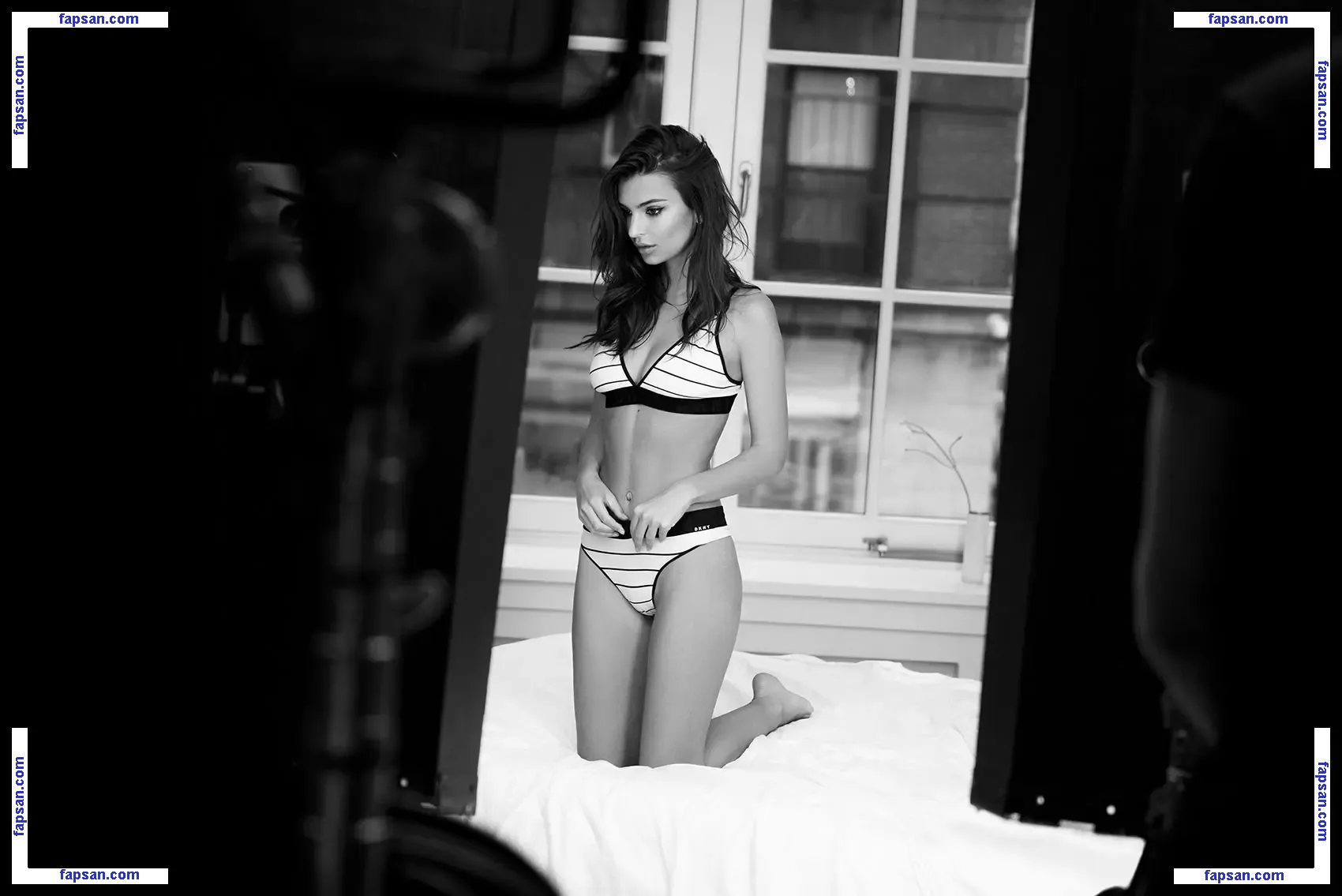 Emily Ratajkowski голая фото #2391 с Онлифанс