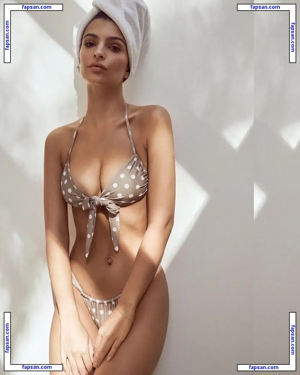 Emily Ratajkowski голая фото #2629 с Онлифанс