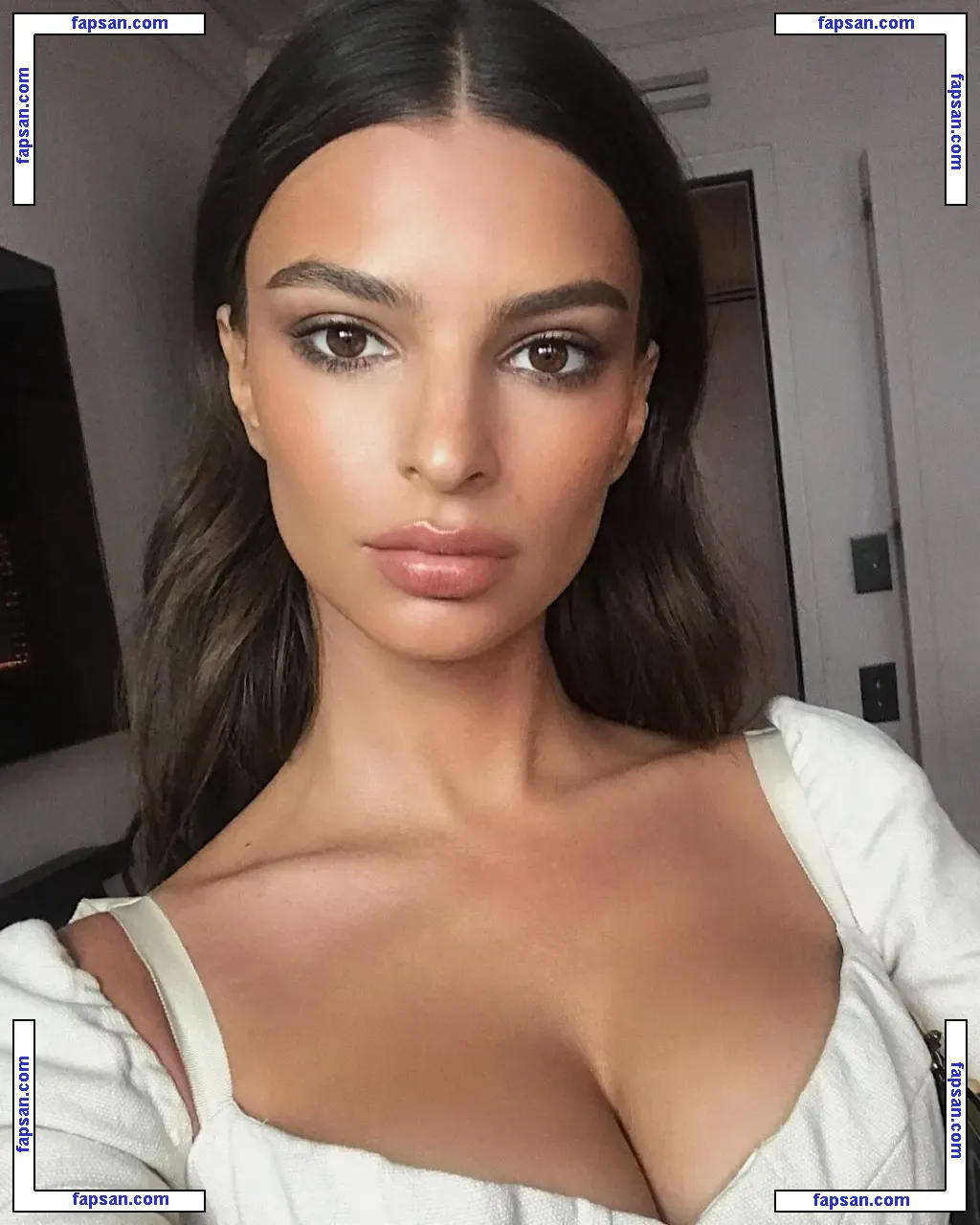 Emily Ratajkowski голая фото #2783 с Онлифанс