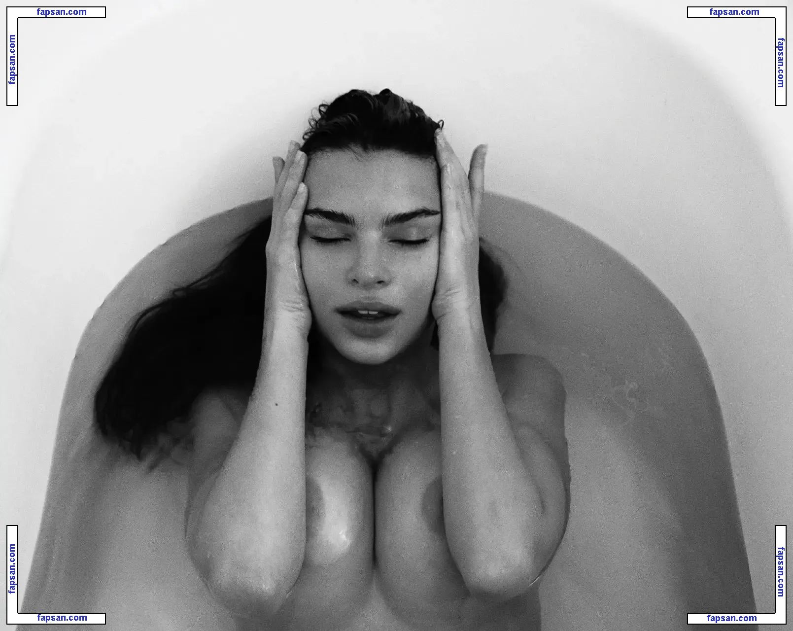 Emily Ratajkowski голая фото #2837 с Онлифанс