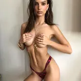 Emily Ratajkowski голая #2047