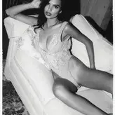 Emily Ratajkowski голая #2303