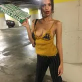 Emily Ratajkowski голая #2671