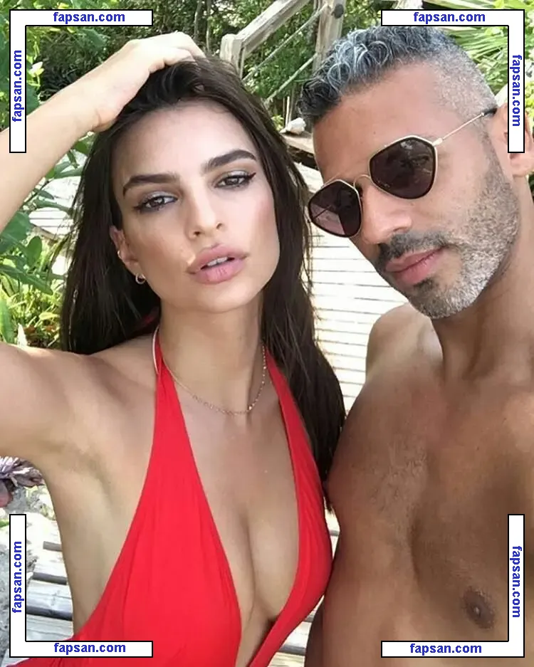 Emily Ratajkowski голая фото #3916 с Онлифанс