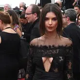 Emily Ratajkowski голая #3325