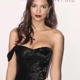 Emily Ratajkowski голая #3824