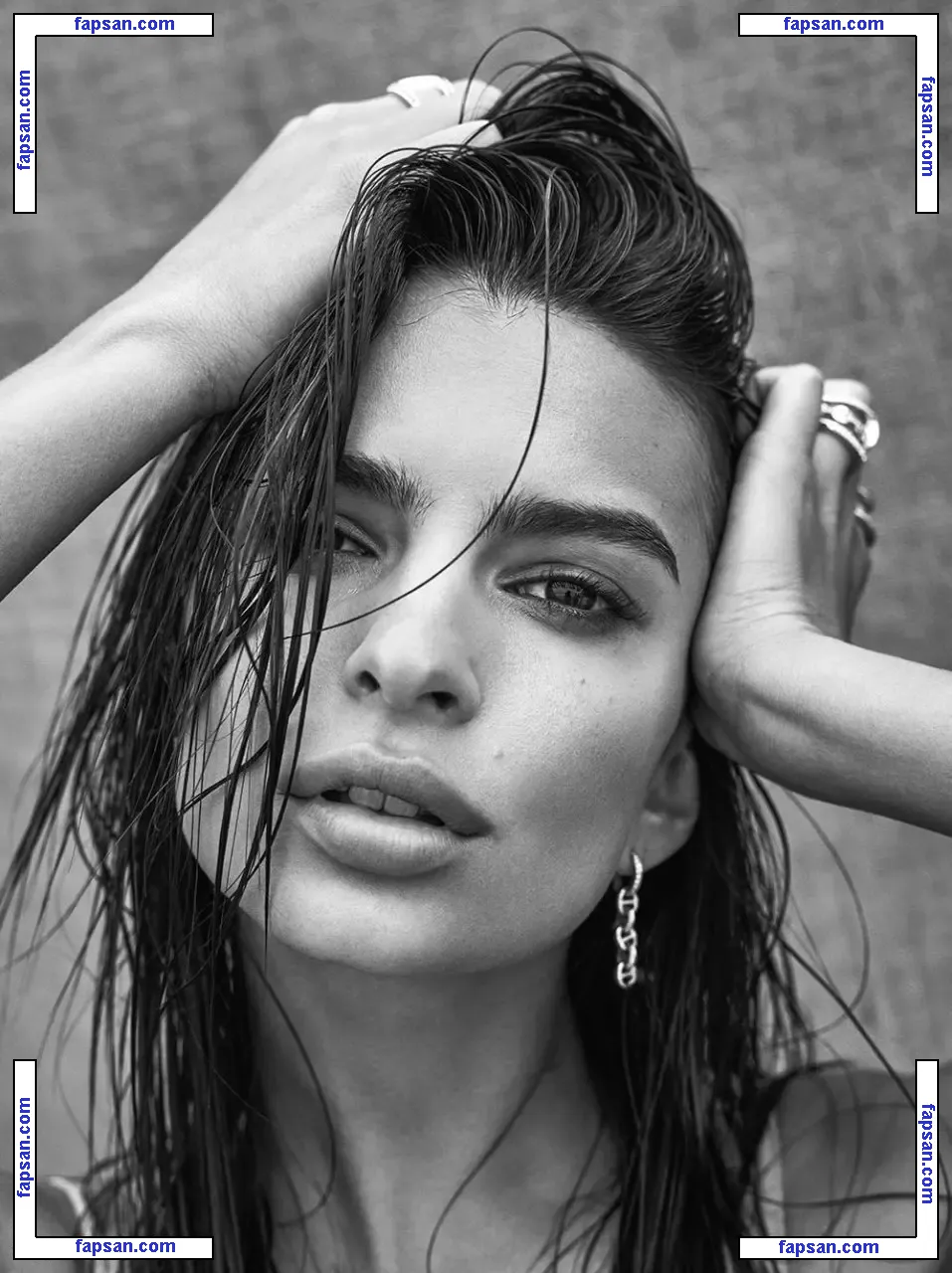 Emily Ratajkowski голая фото #4385 с Онлифанс