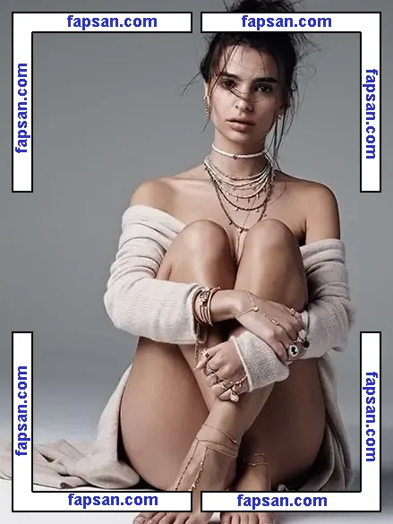 Emily Ratajkowski голая фото #4557 с Онлифанс
