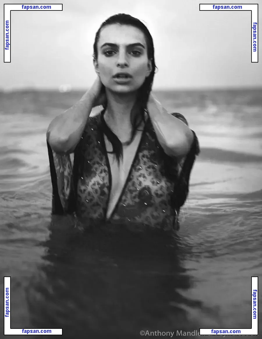 Emily Ratajkowski голая фото #4787 с Онлифанс