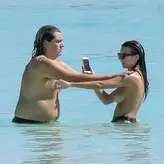 Emily Ratajkowski голая #4136