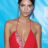 Emily Ratajkowski голая #4396