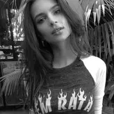 Emily Ratajkowski голая #4462