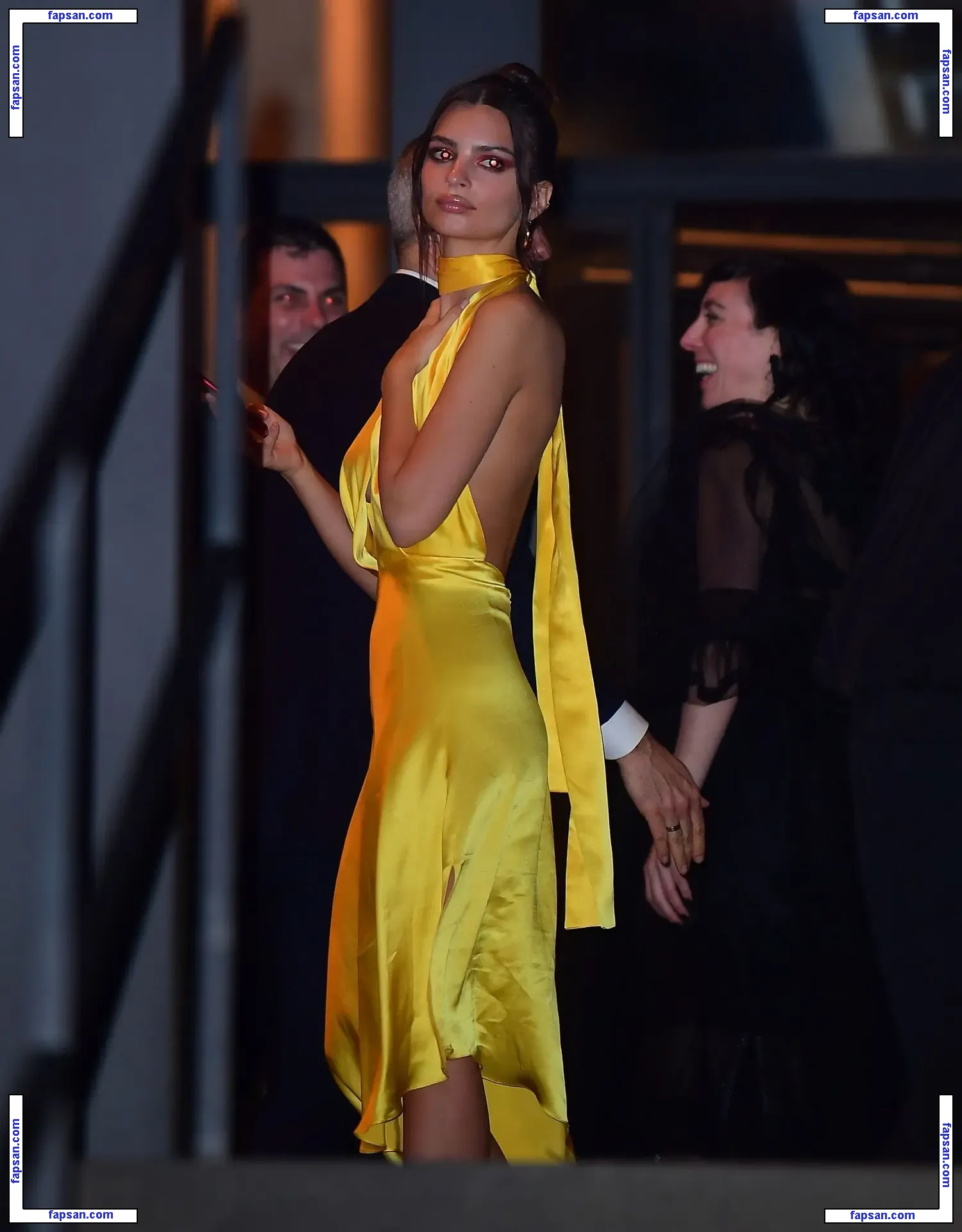 Emily Ratajkowski голая фото #5601 с Онлифанс