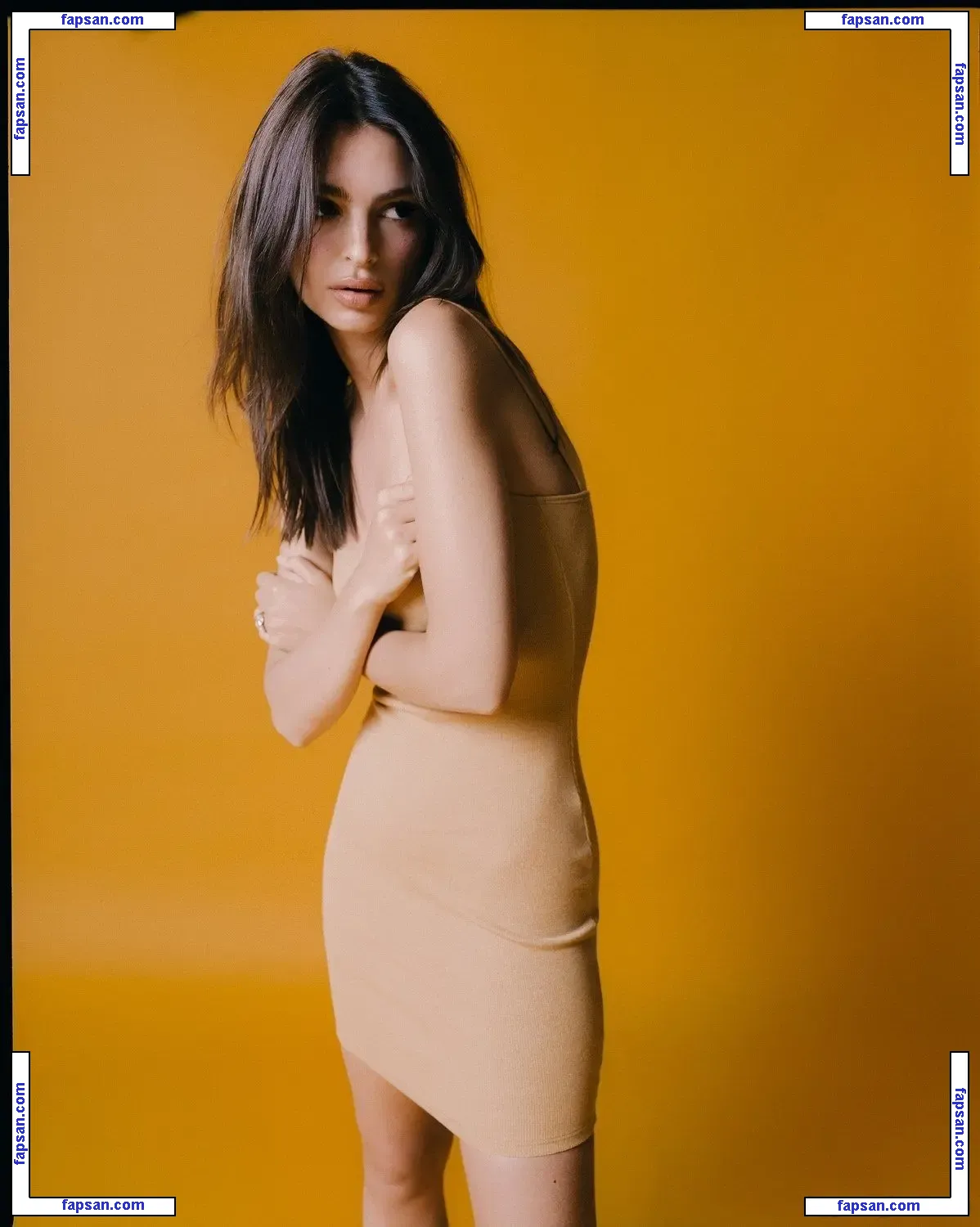 Emily Ratajkowski голая фото #6462 с Онлифанс