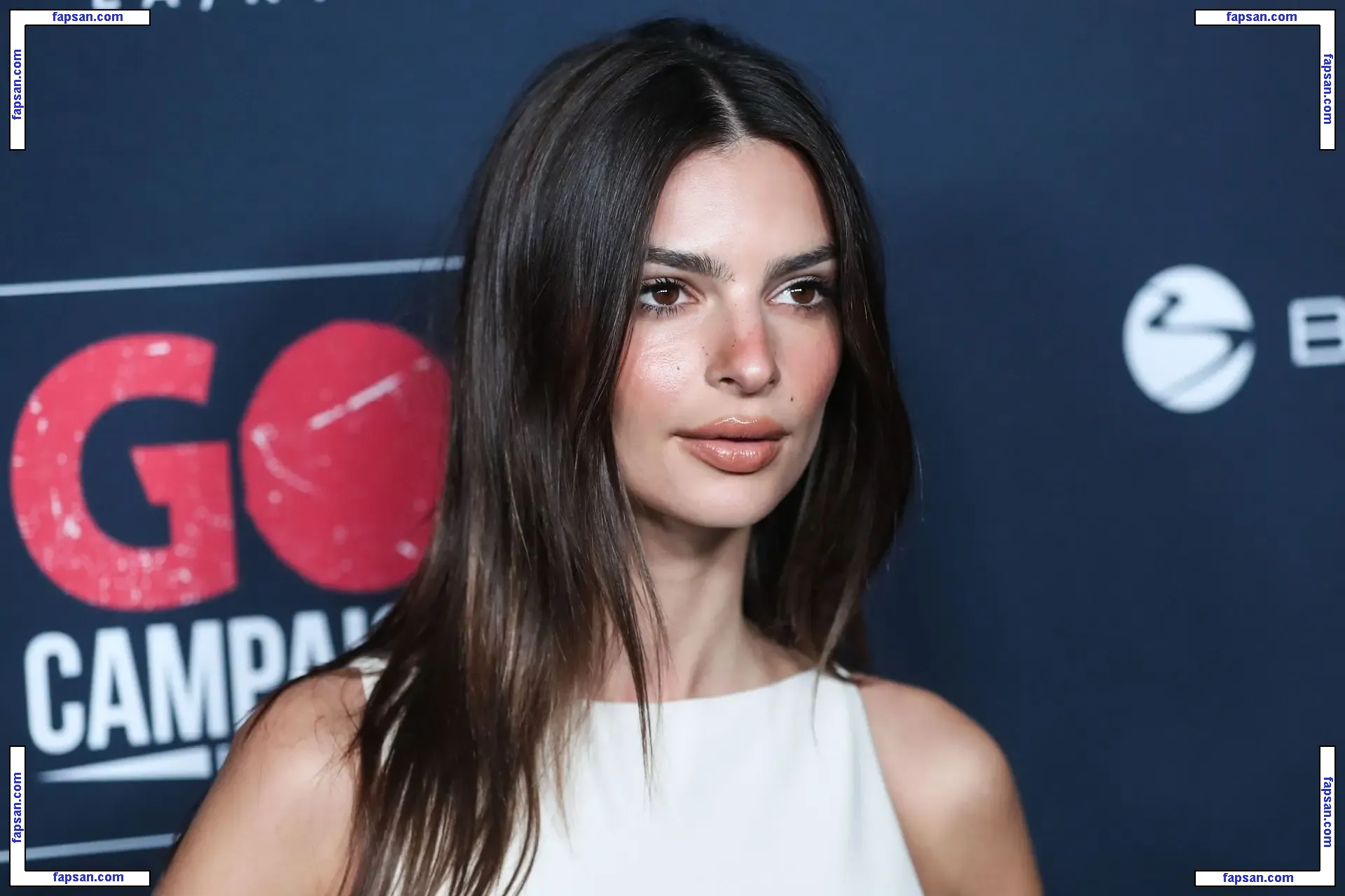 Emily Ratajkowski голая фото #7725 с Онлифанс