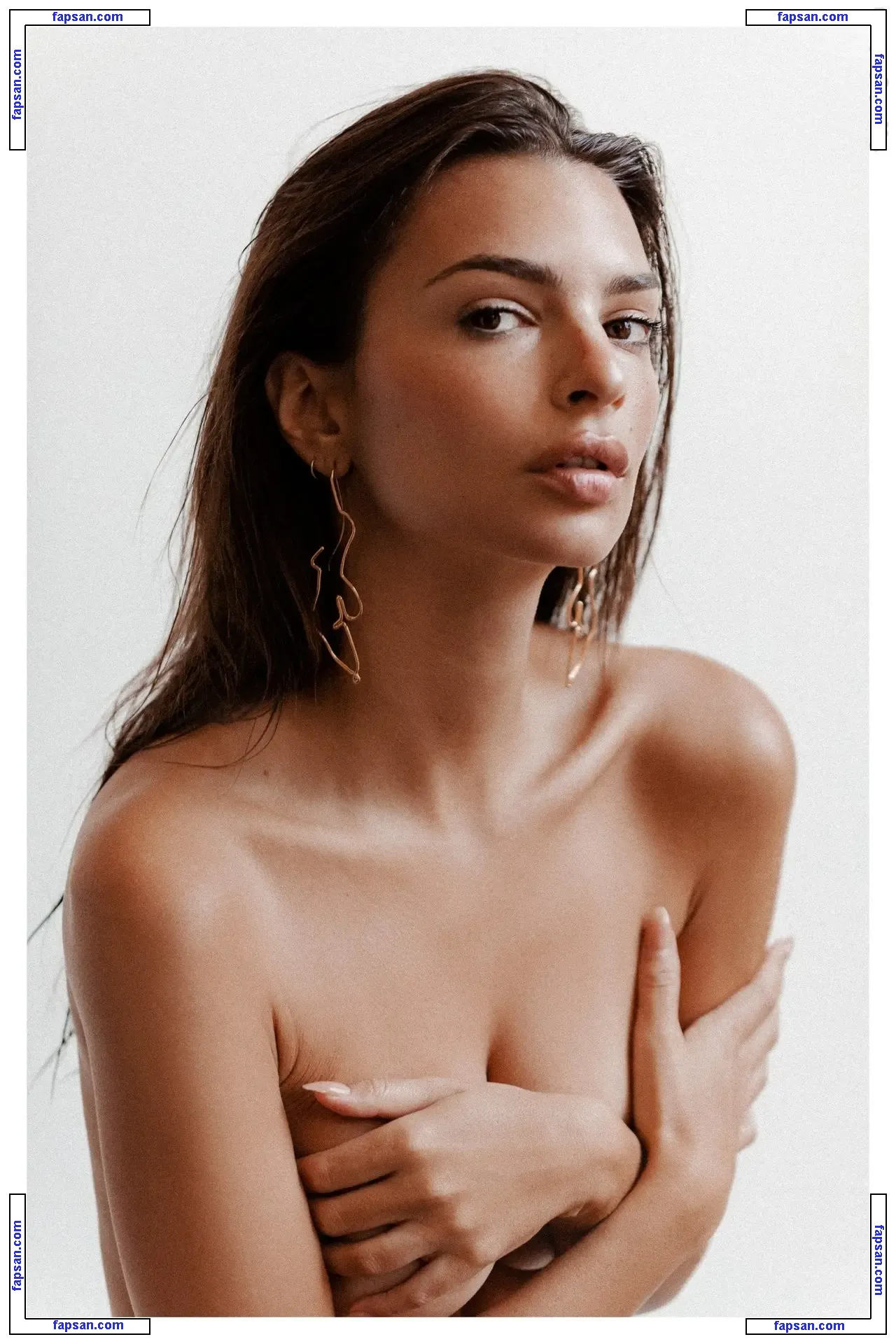 Emily Ratajkowski голая фото #7805 с Онлифанс