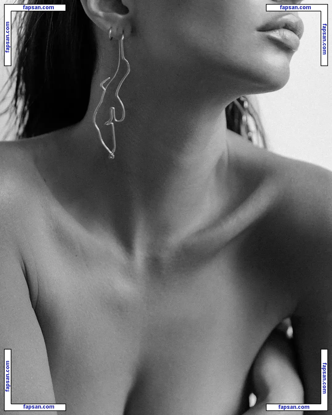 Emily Ratajkowski голая фото #7809 с Онлифанс