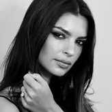 Emily Ratajkowski голая #7032